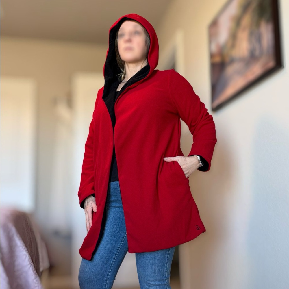 Cuddl Duds Black and Red Women's Reversible open cardigan - Picture 5 of 15